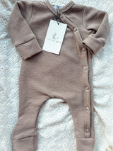 Boxpakje – Taupe Rib maat 50/56