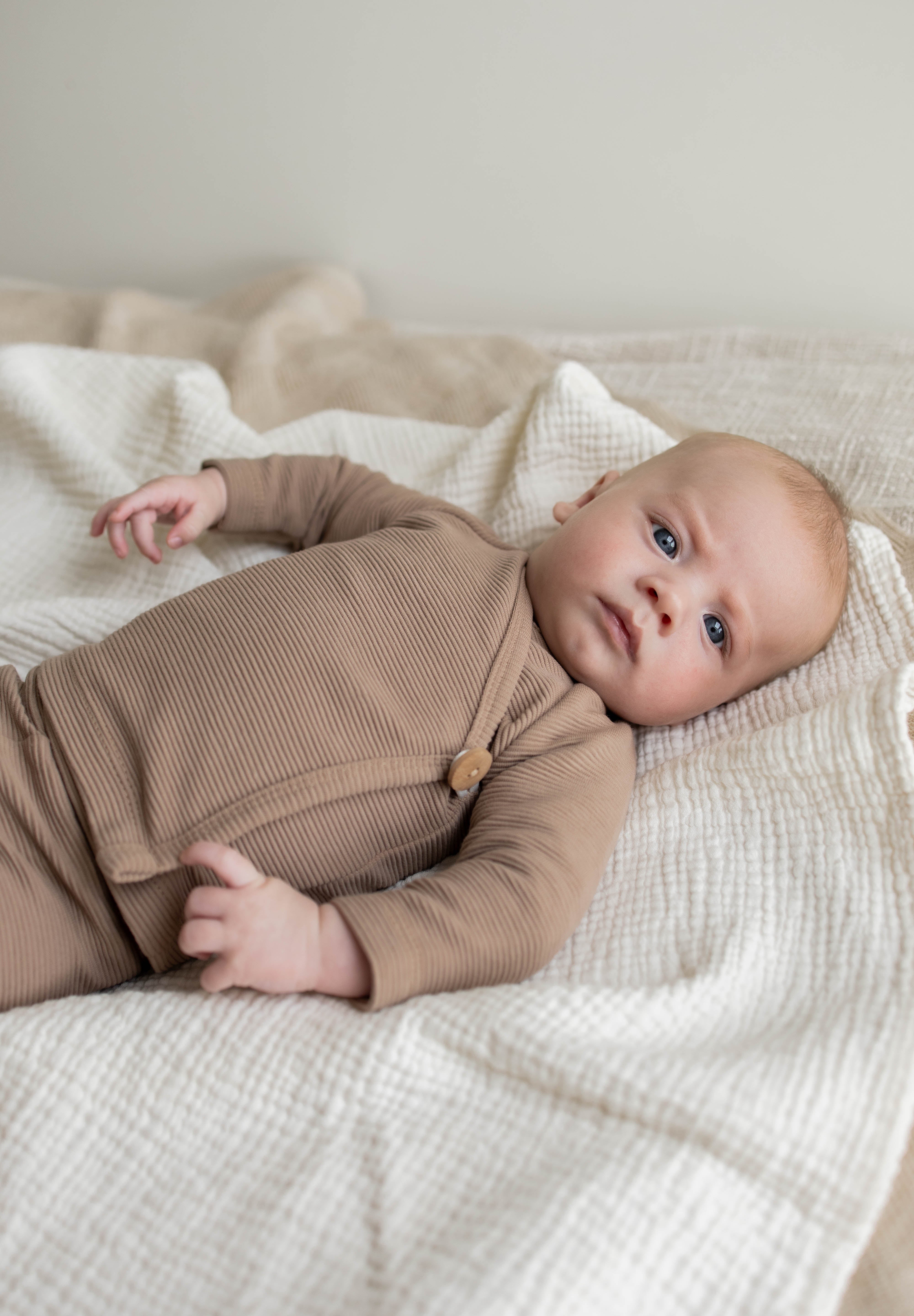 Overslagshirtje rib taupe | Unisex