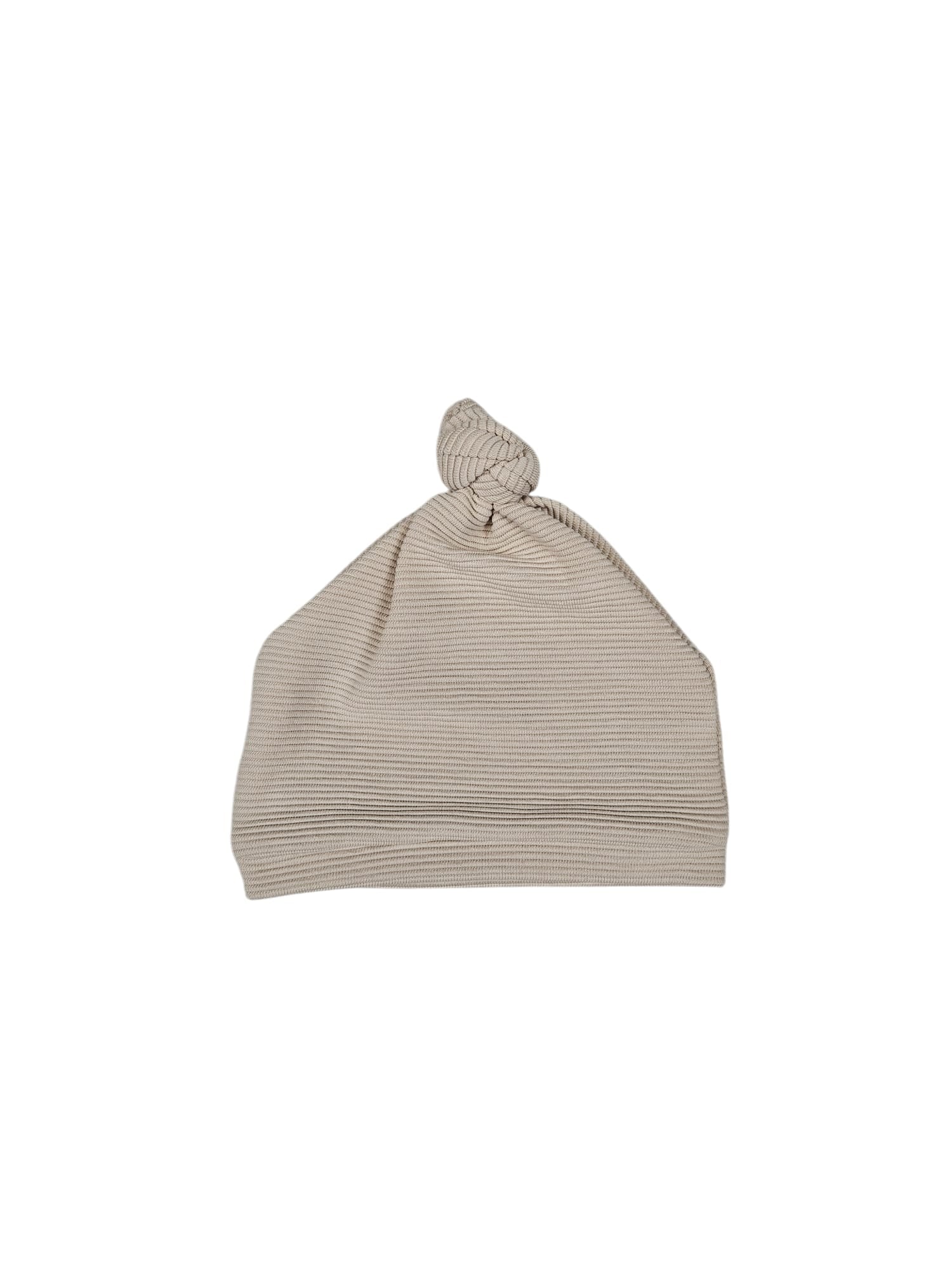 Mutsje licht beige rib